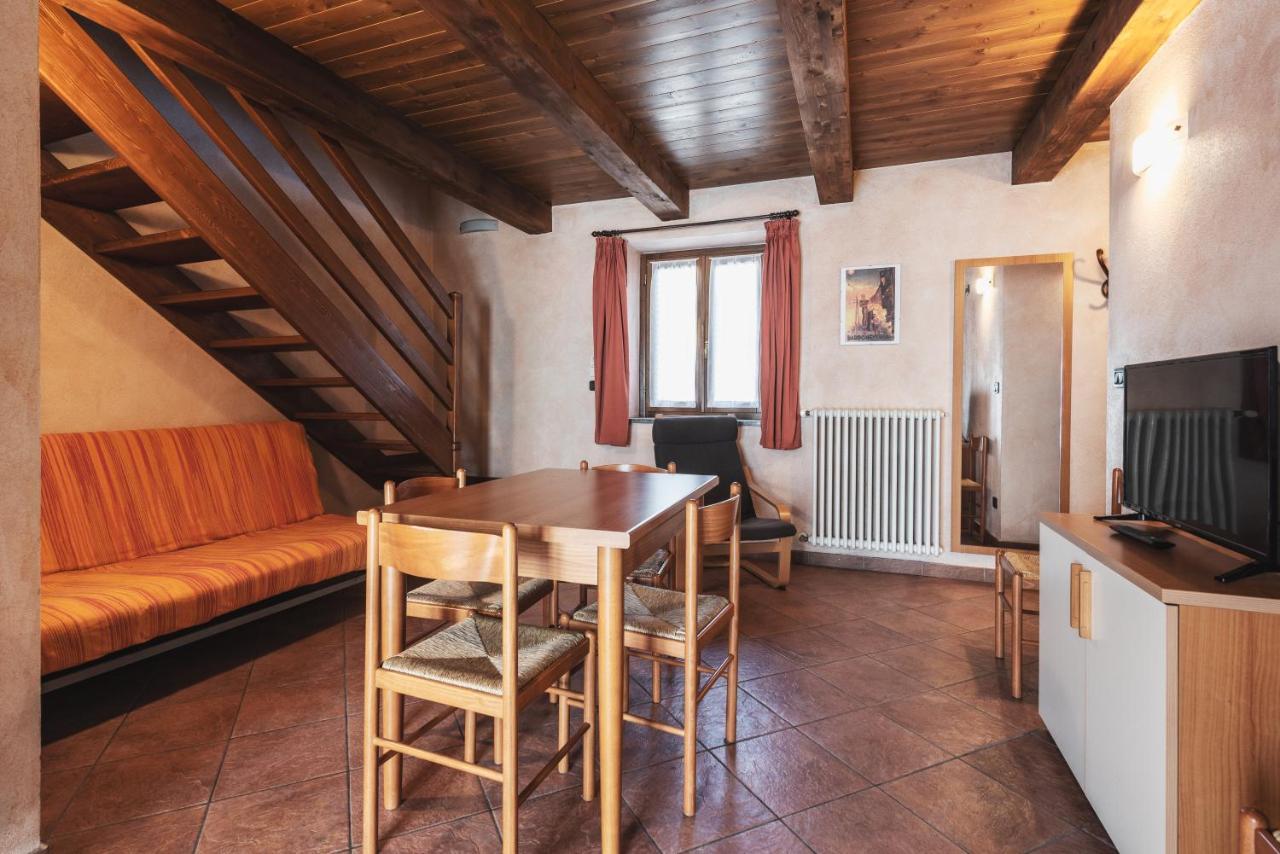 Residence La Tana Del Ghiro Bardonecchia Ngoại thất bức ảnh